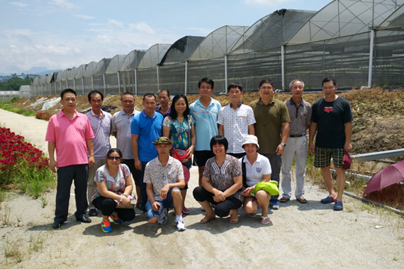 富民瓜果合作社一行 富民瓜果合作社一行